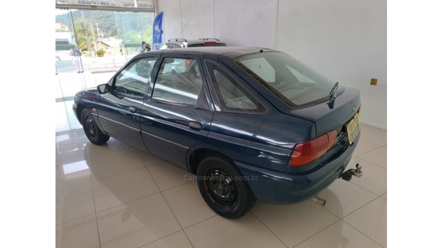 FORD - ESCORT - 1996/1997 - Azul - Sob Consulta