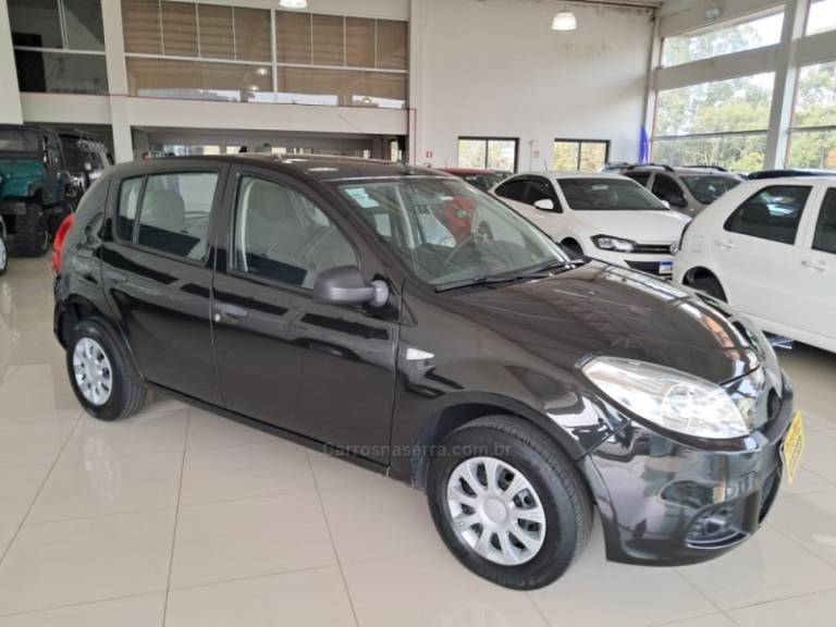 RENAULT - SANDERO - 2013/2013 - Preta - Sob Consulta