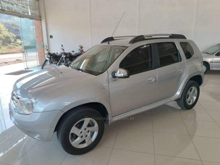 RENAULT - DUSTER - 2014/2015 - Prata - Sob Consulta