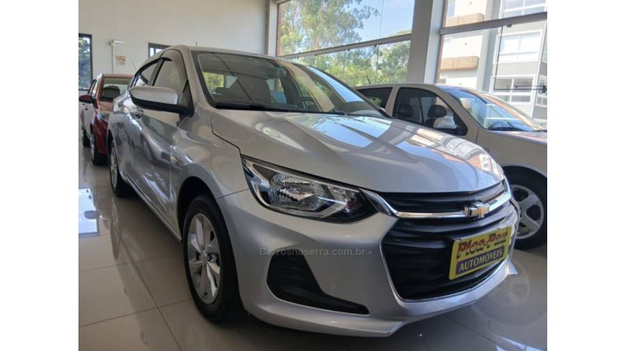 CHEVROLET - ONIX - 2022/2023 - Prata - Sob Consulta