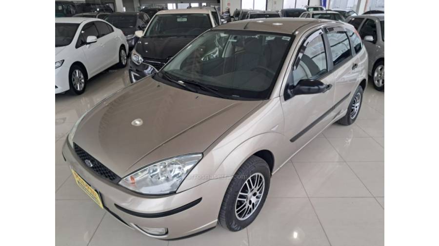 FORD - FOCUS - 2005/2005 - Prata - Sob Consulta