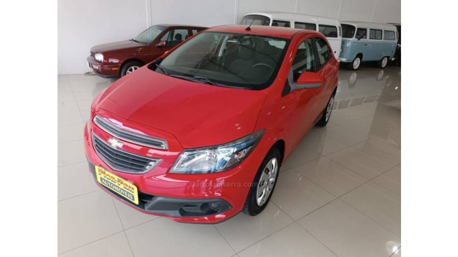 CHEVROLET - ONIX - 2015/2015 - Vermelha - Sob Consulta