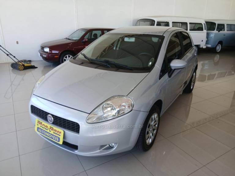 FIAT - PUNTO - 2011/2011 - Prata - Sob Consulta
