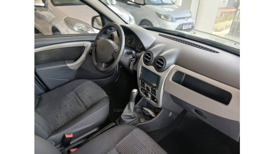 RENAULT - SANDERO - 2010/2010 - Prata - Sob Consulta