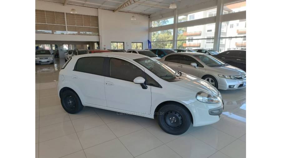 FIAT - PUNTO - 2013/2013 - Branca - Sob Consulta