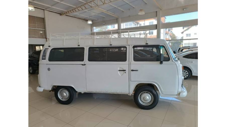 VOLKSWAGEN - KOMBI - 2008/2009 - Branca - Sob Consulta