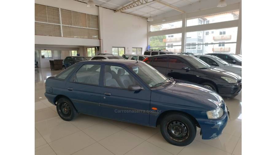 FORD - ESCORT - 1996/1997 - Azul - Sob Consulta