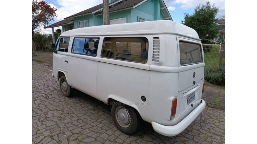 VOLKSWAGEN - KOMBI - 2008/2009 - Branca - Sob Consulta