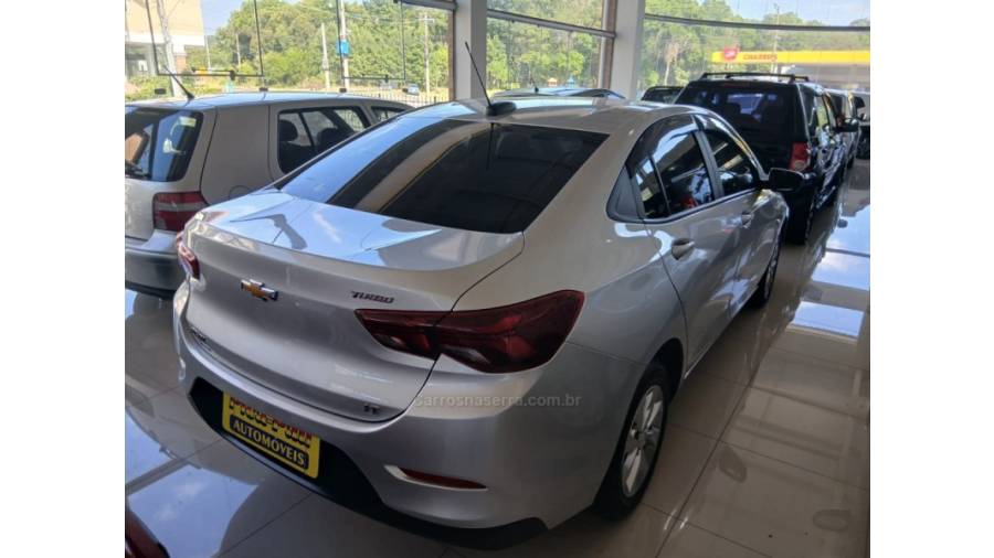 CHEVROLET - ONIX - 2022/2023 - Prata - Sob Consulta