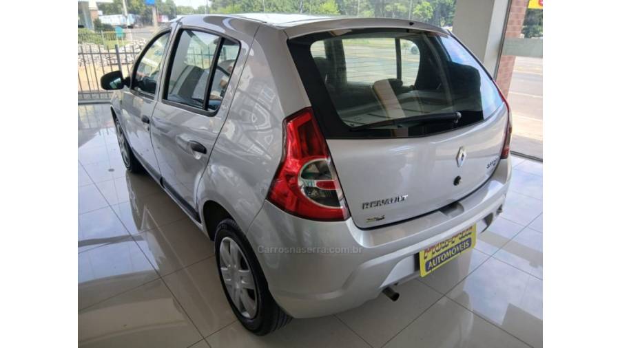 RENAULT - SANDERO - 2010/2010 - Prata - Sob Consulta