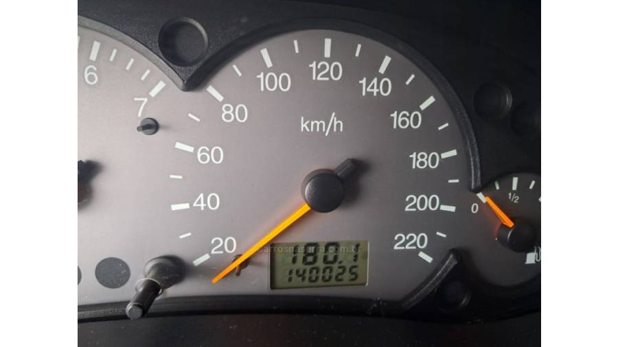 FORD - FOCUS - 2005/2005 - Prata - Sob Consulta