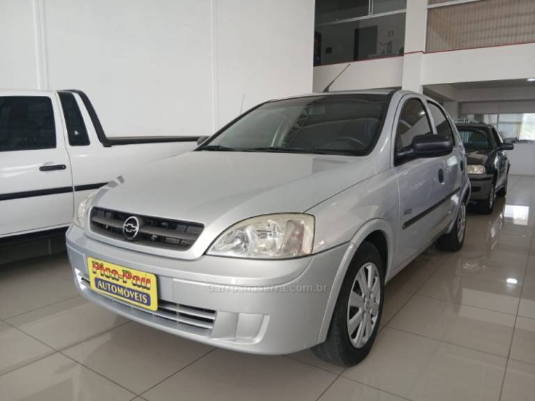 CHEVROLET - CORSA - 2004/2005 - Prata - Sob Consulta