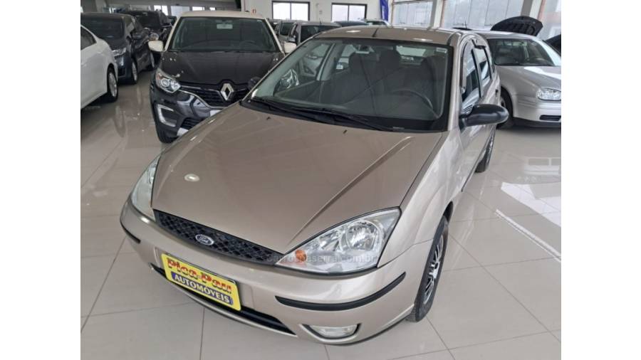 FORD - FOCUS - 2005/2005 - Prata - Sob Consulta