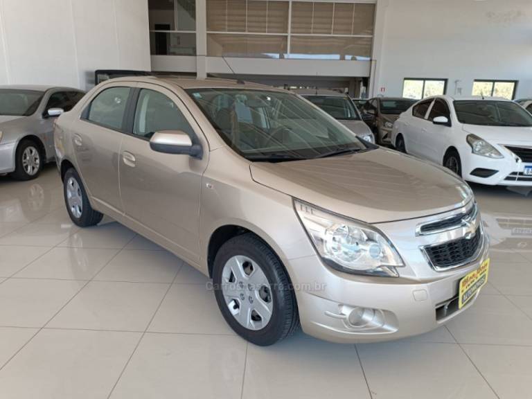 CHEVROLET - COBALT - 2013/2014 - Bege - Sob Consulta