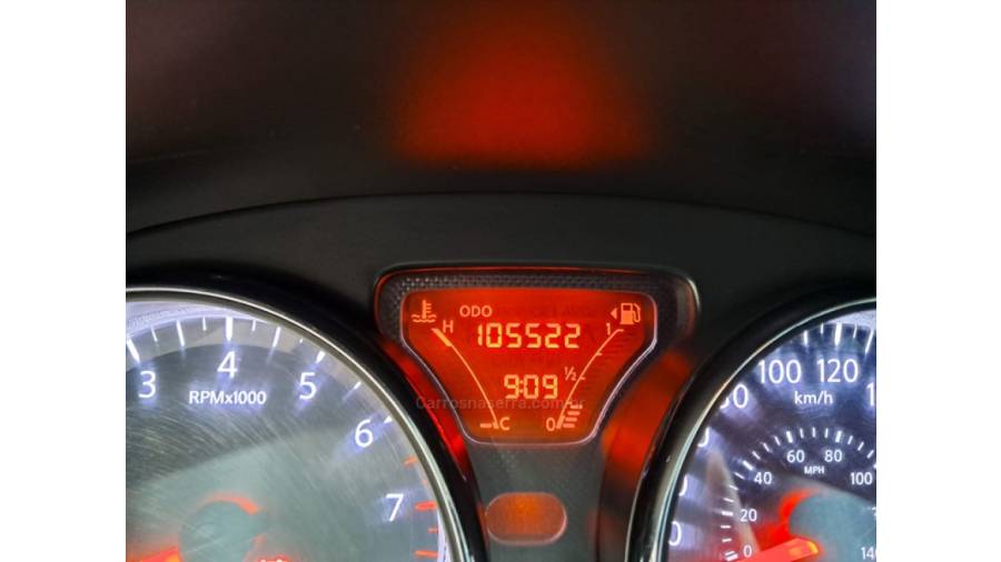 NISSAN - VERSA - 2012/2013 - Prata - Sob Consulta
