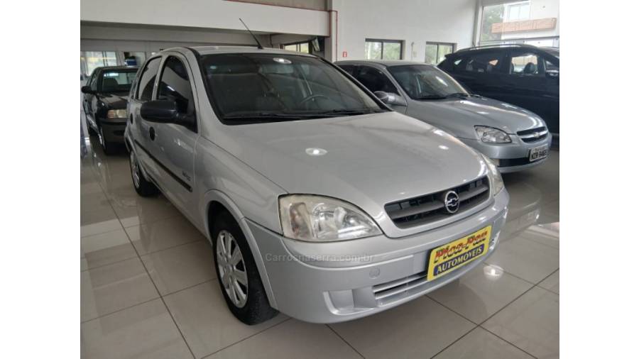 CHEVROLET - CORSA - 2004/2005 - Prata - Sob Consulta