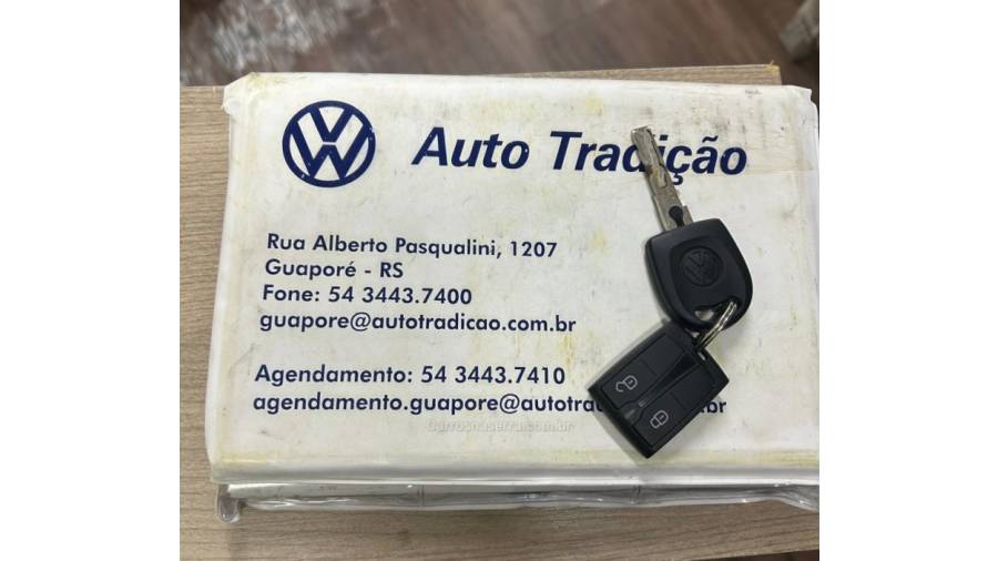VOLKSWAGEN - SAVEIRO - 2016/2017 - Vermelha - Sob Consulta