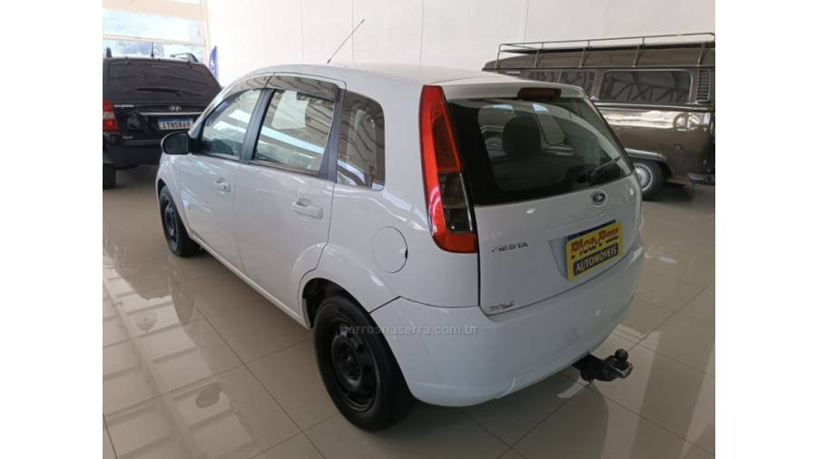 FORD - FIESTA - 2013/2014 - Branca - Sob Consulta